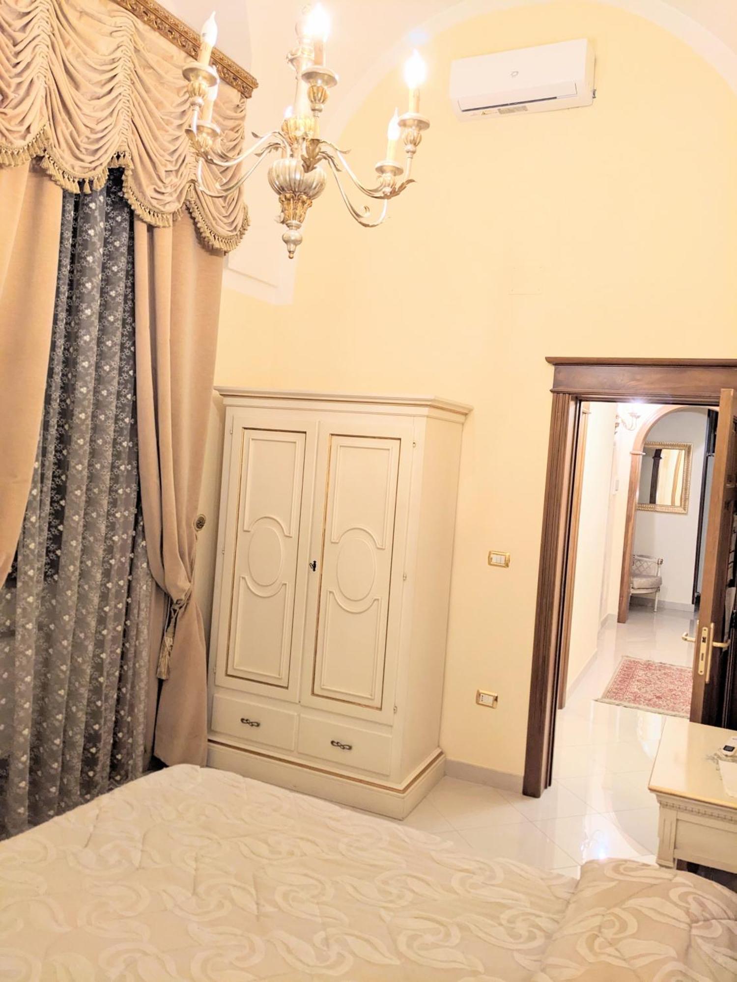 לינה וארוחת בוקר טורה סנטה סוזנה Castello Conti Filo חדר תמונה